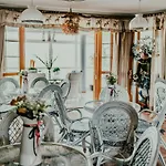 Karolowy Dwor - Mountain & Relax Couette-café