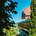 Karolowy Dwor - Mountain & Relax Frühstückspension 3*