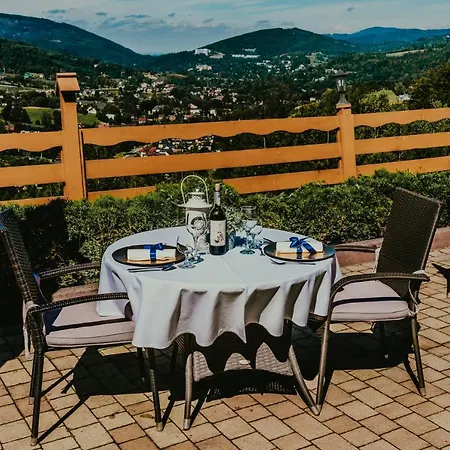 Karolowy Dwor Bed & Breakfast